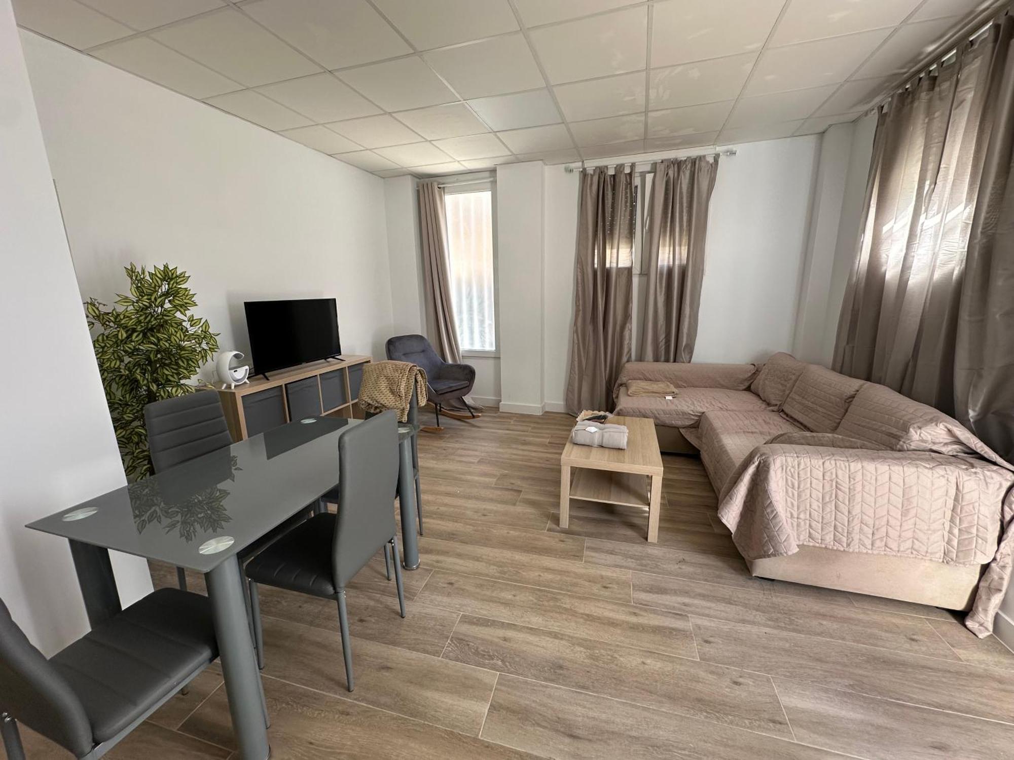 Apartment Valencia 17 *